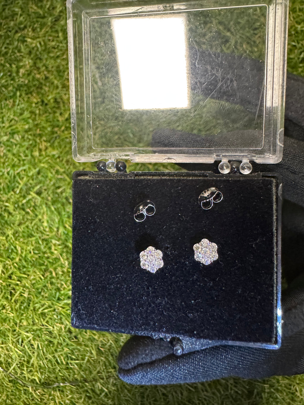 6MM FLOWER SHAPED SILVER/GOLD MOISSANITE DIAMOND EARRINGS